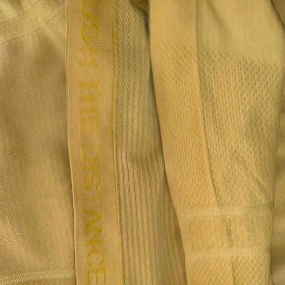 ⚡️Yellow Swiftly Tech 1.0 Long Size 2 Long sleeve Lululemon⚡️ SOLD - Picture 4 of 6